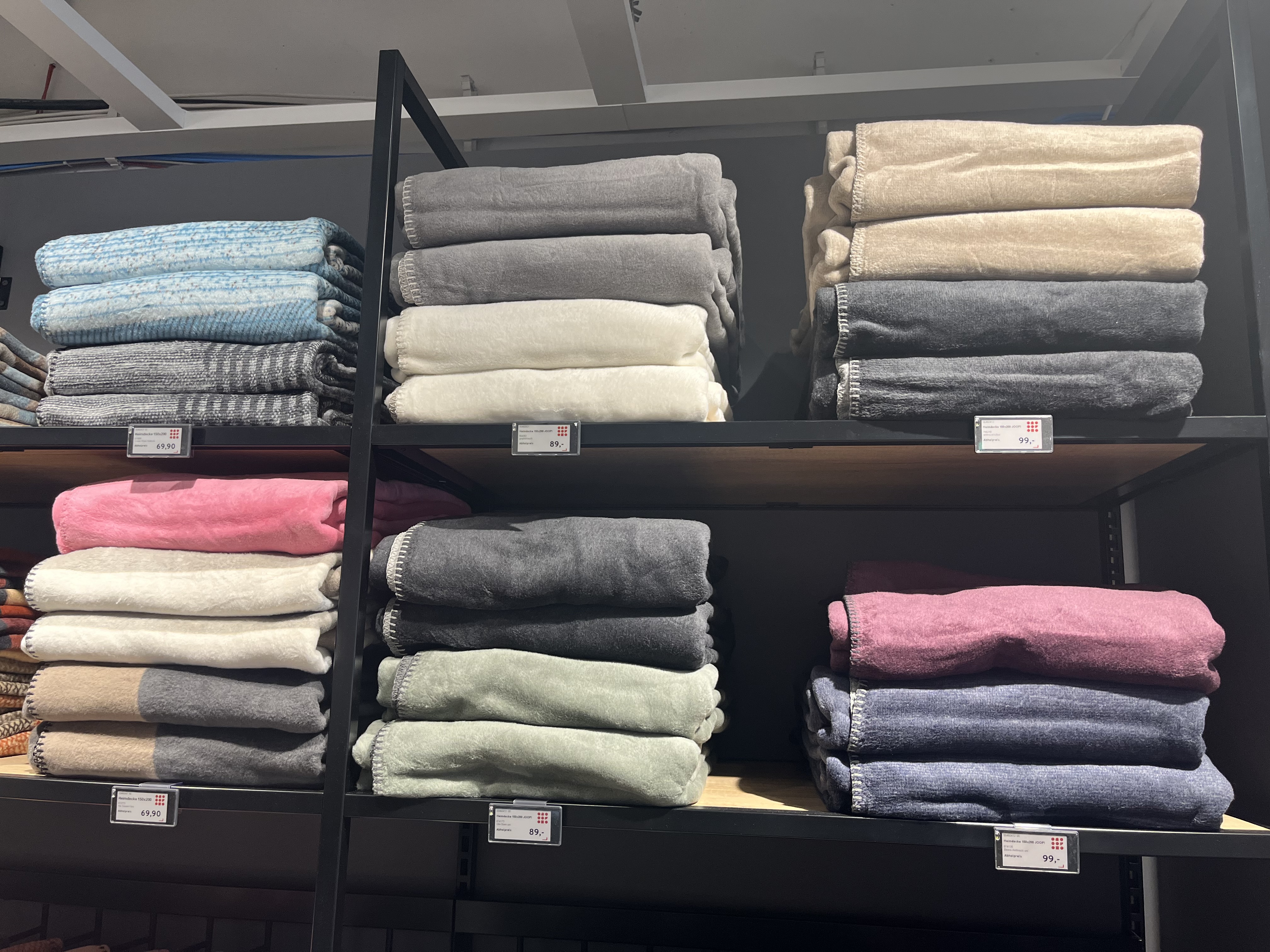 Fashion & Retail